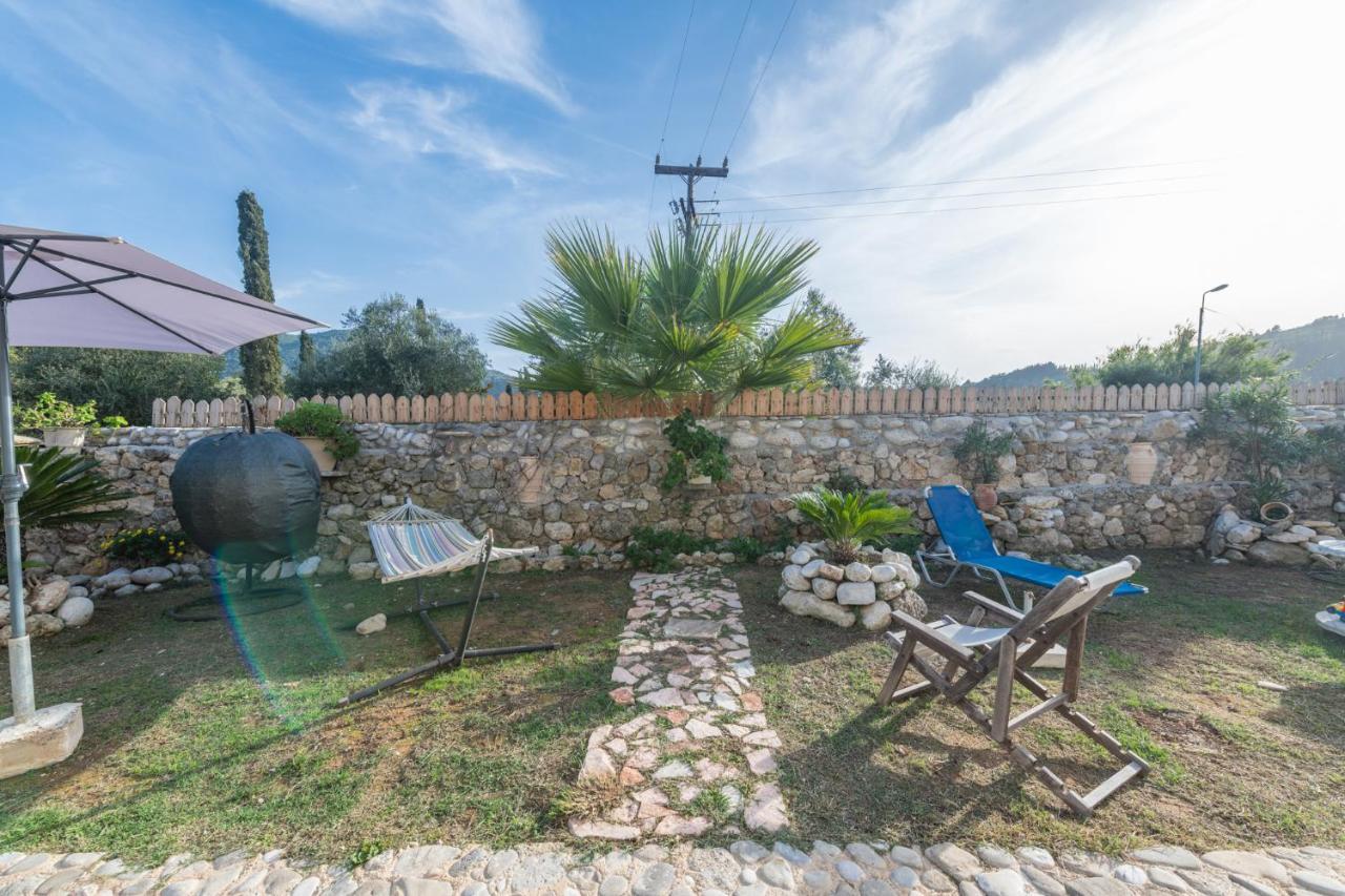 Stelios Stone House Sinarades Villa Kouramádes Buitenkant foto