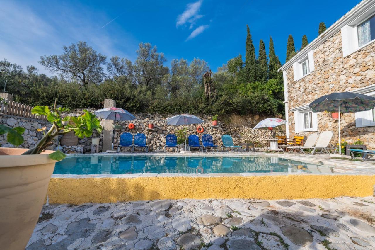 Stelios Stone House Sinarades Villa Kouramádes Buitenkant foto
