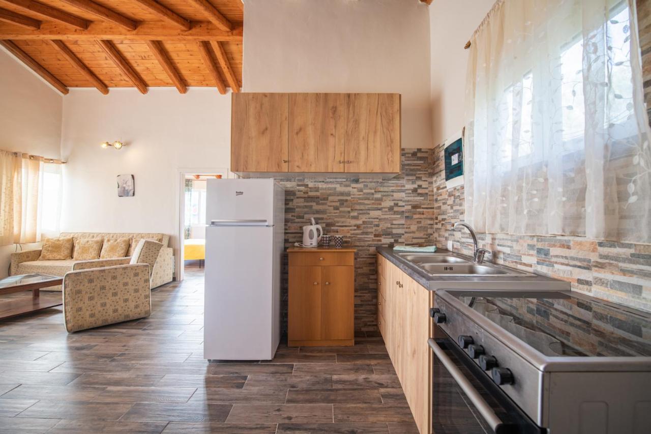 Stelios Stone House Sinarades Villa Kouramádes Buitenkant foto