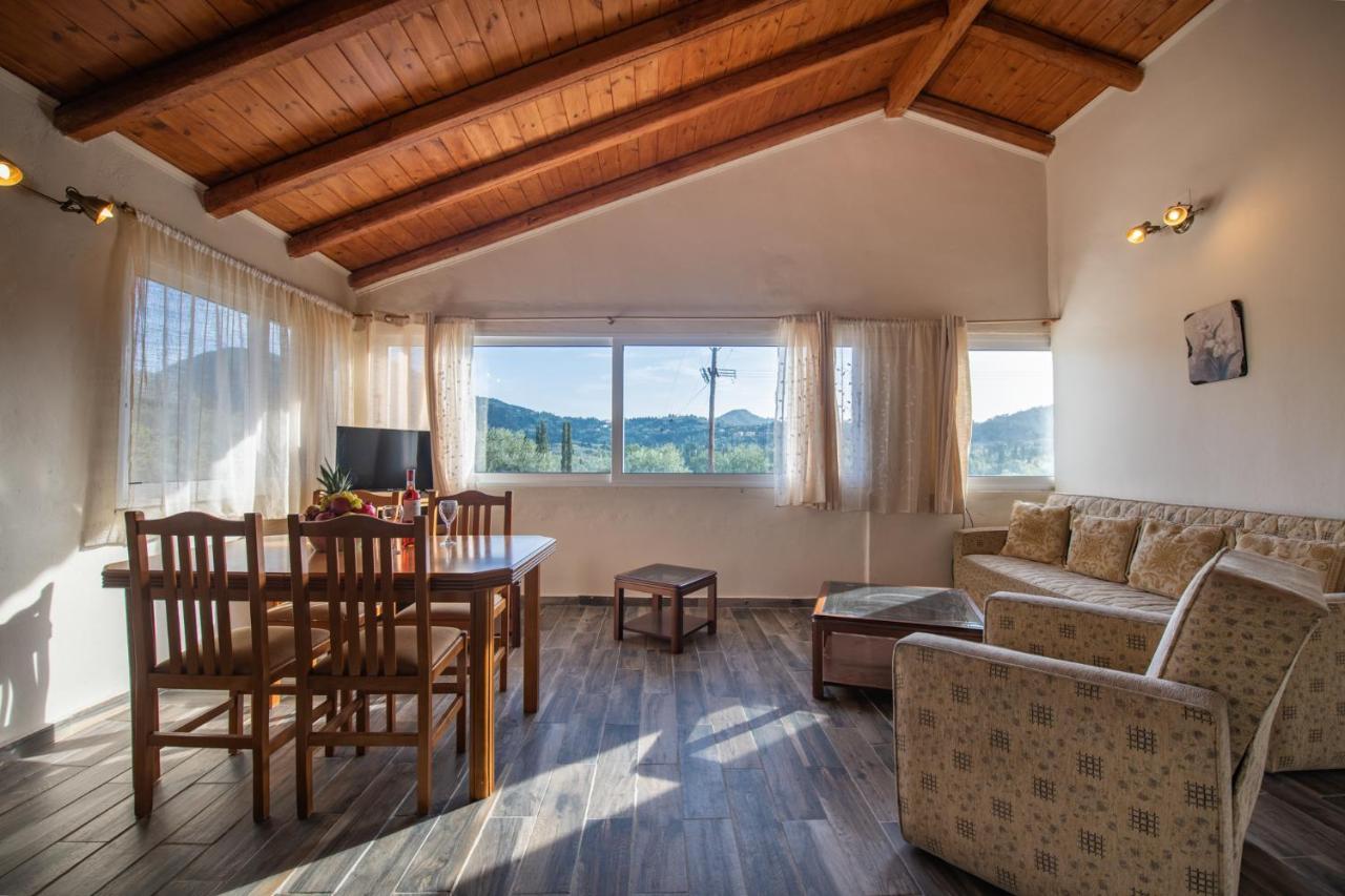 Stelios Stone House Sinarades Villa Kouramádes Buitenkant foto