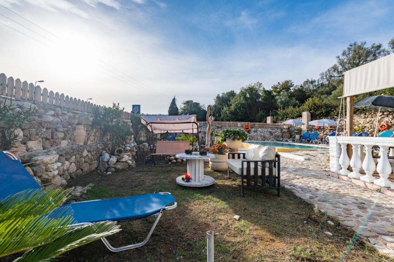 Stelios Stone House Sinarades Villa Kouramádes Buitenkant foto